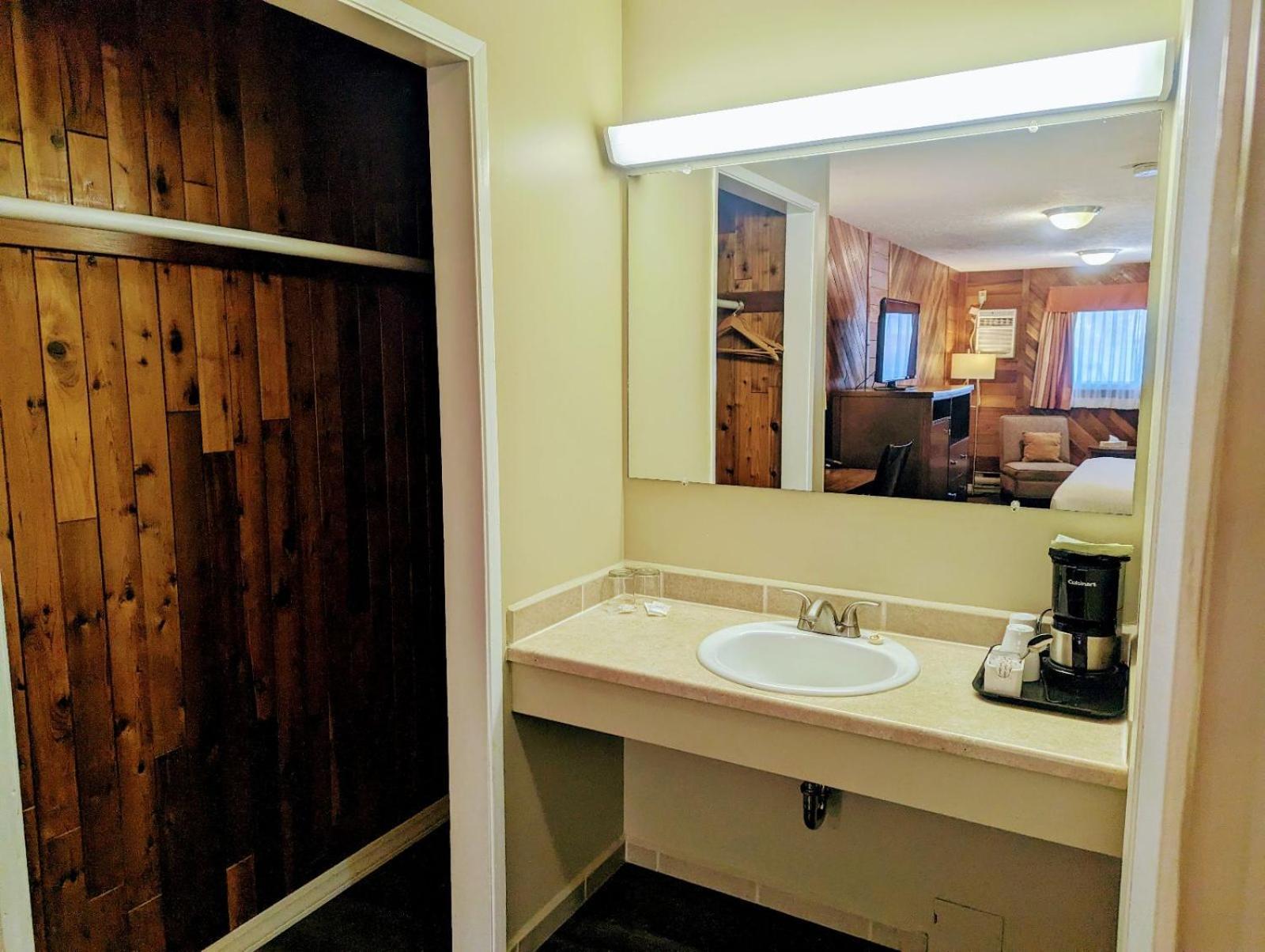 Alpine Inn&Suites Nelson Esterno foto