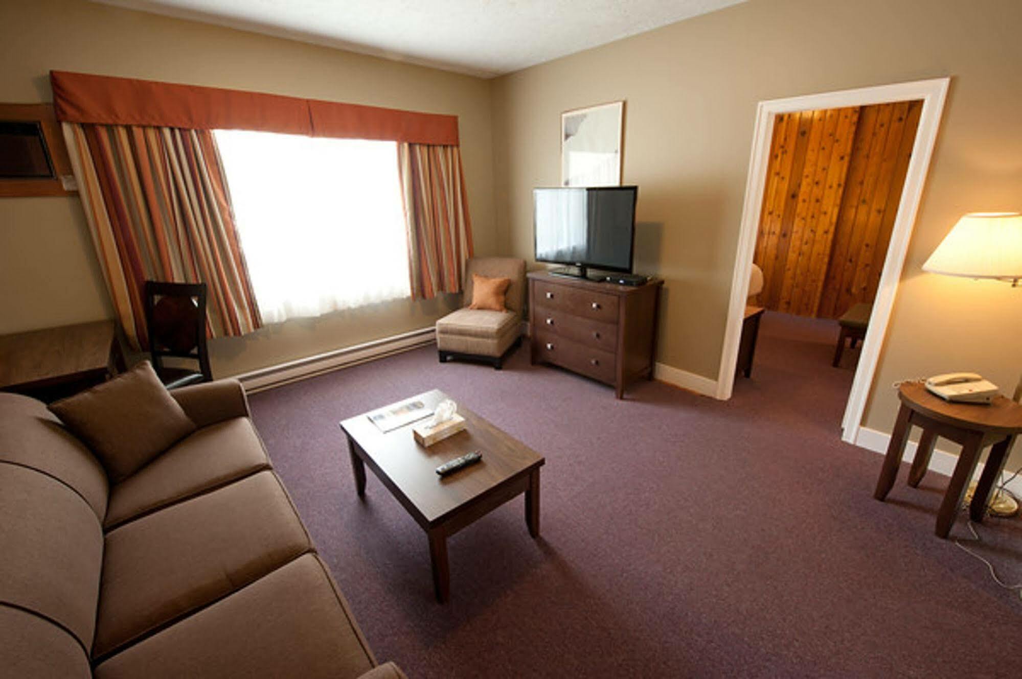 Alpine Inn&Suites Nelson Esterno foto