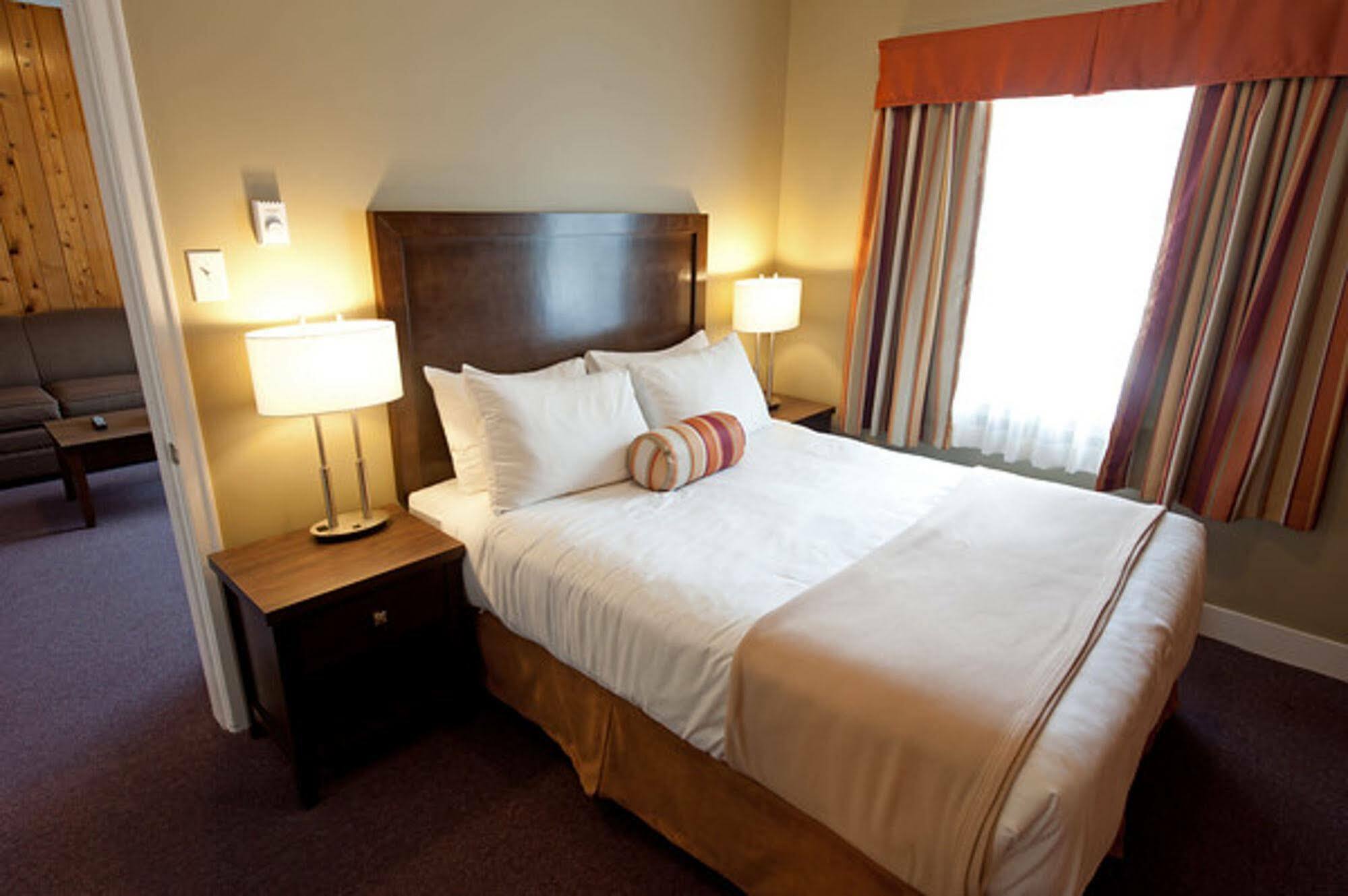 Alpine Inn&Suites Nelson Esterno foto