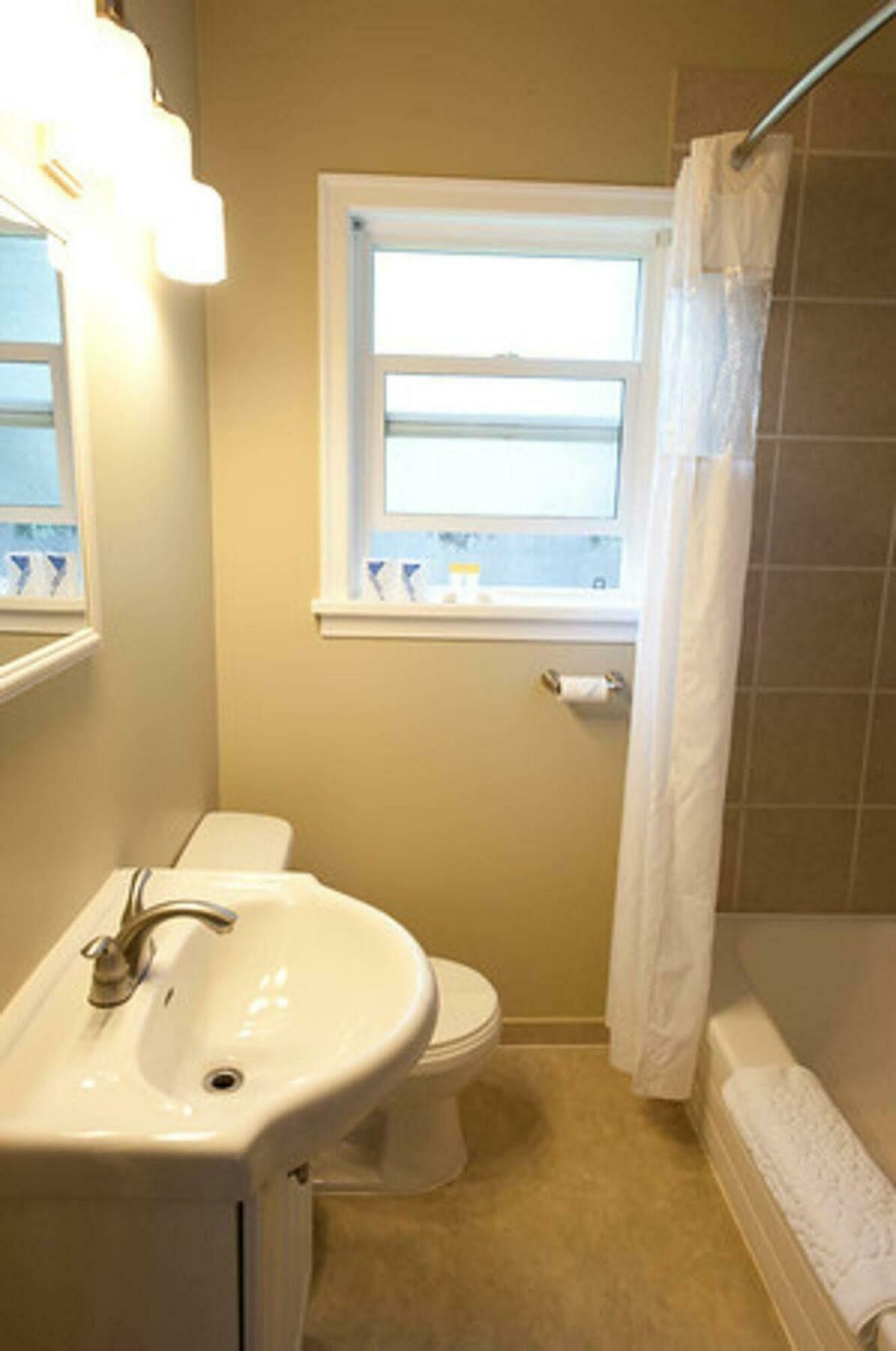 Alpine Inn&Suites Nelson Esterno foto