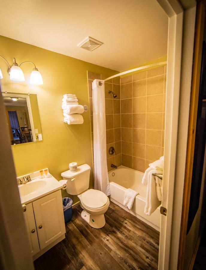 Alpine Inn&Suites Nelson Esterno foto
