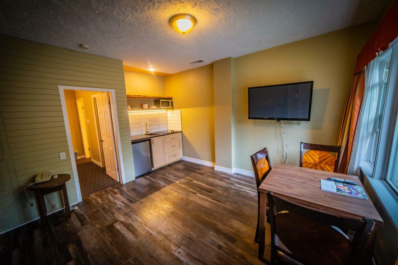 Alpine Inn&Suites Nelson Esterno foto